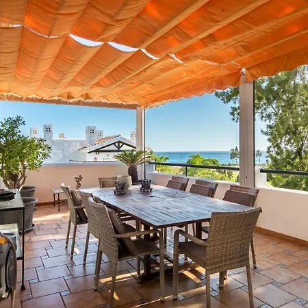 Palm Frontline Penthouse Holiday home *