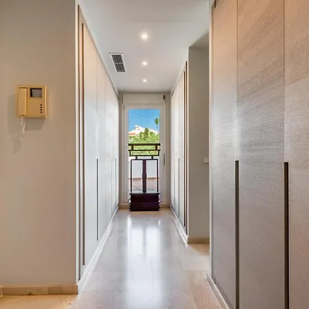 Palm Frontline Penthouse Holiday home *